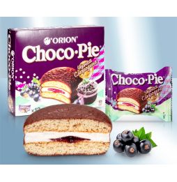 Bizcocho 'Choco Pie' con grosella negra